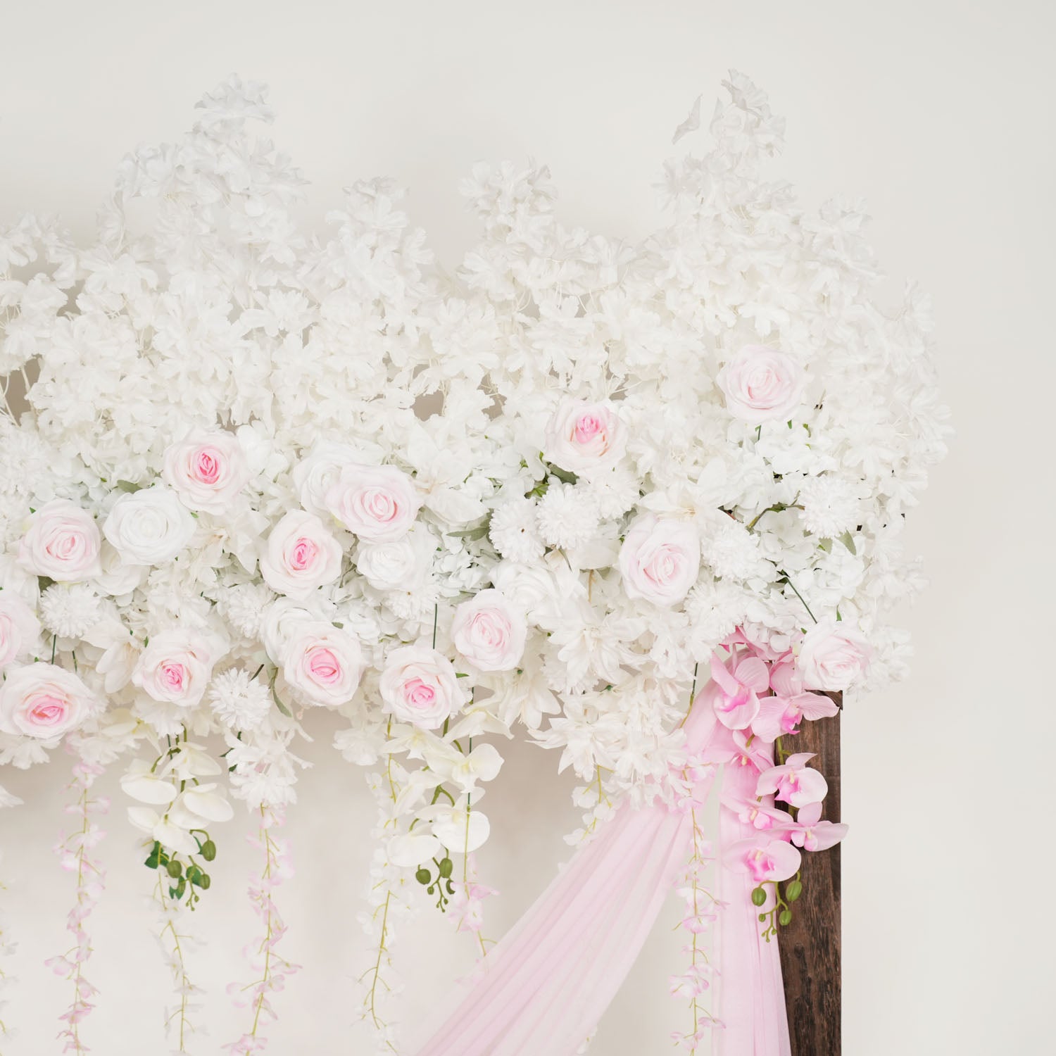 Rose Backdrop Flower Arrangement 19 picture